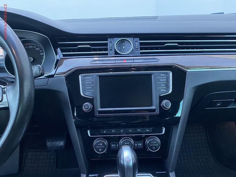 Volkswagen Passat (2015) 2.0 TDi 4x4, ČR, Highline - fotka 12 z 18