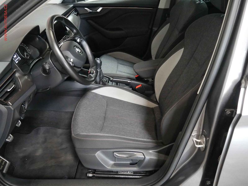 Škoda Kamiq (2023) 1.0 TSI, ČR, Style - fotka 9 z 18