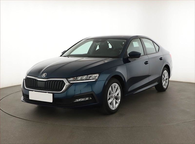 Škoda Octavia (2023) 1.5 TSI e-tec - fotka 2 z 16