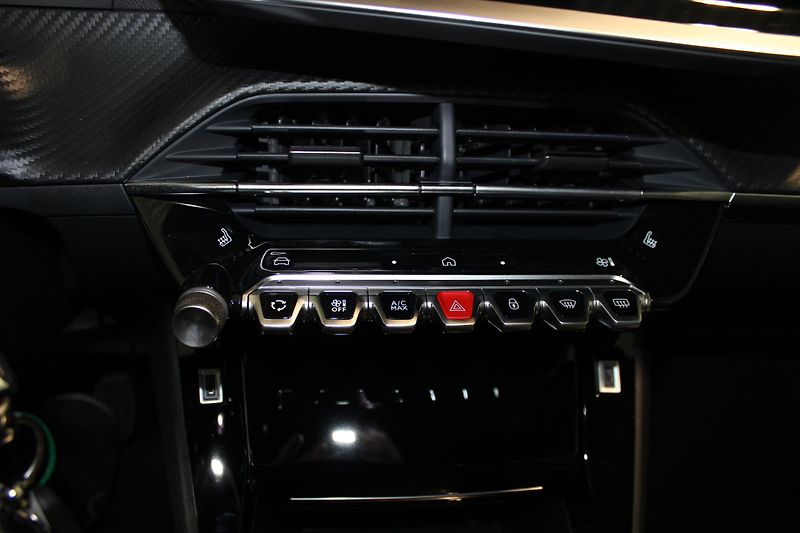 Peugeot 2008 (2025) ALLURE PureTech 100 S&S MAN6 - fotka 14 z 17
