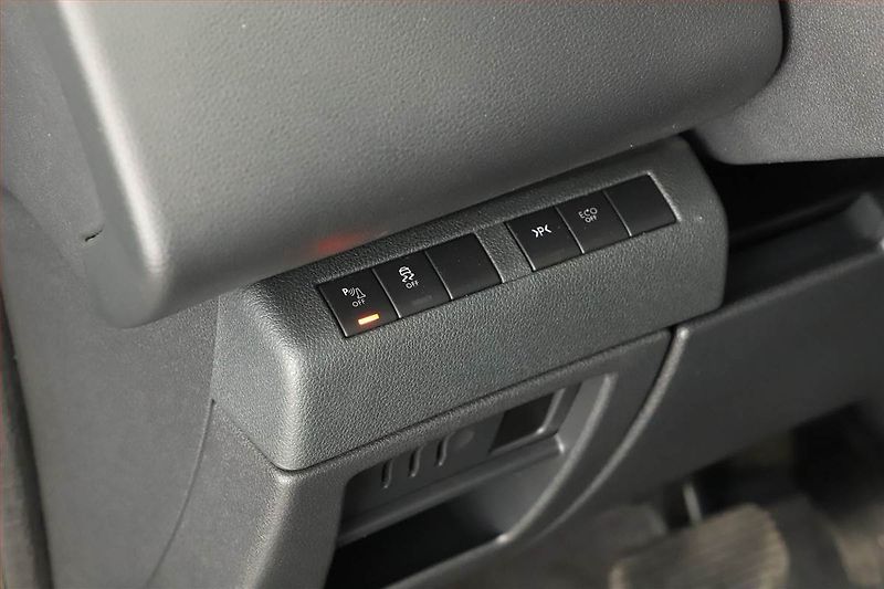 Peugeot 3008 (2014) 1.6 HDi, Automat, Navi, Xenony - fotka 15 z 18