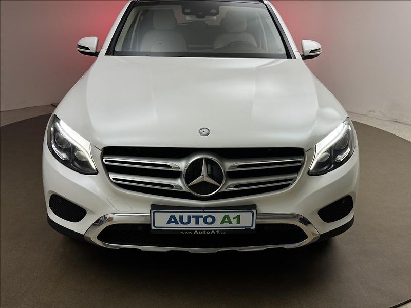 Mercedes-Benz GLC 2,1 OFFR PAK. VZDUCH EXCLUSIVE - fotka 41 z 51