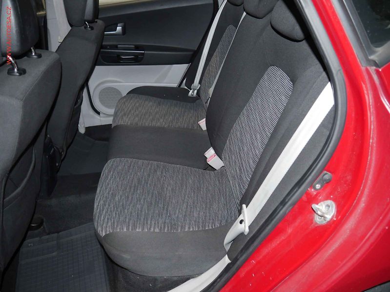 Kia Ceed (2009) 1.4i, 1.maj,ČR, AC - fotka 10 z 16