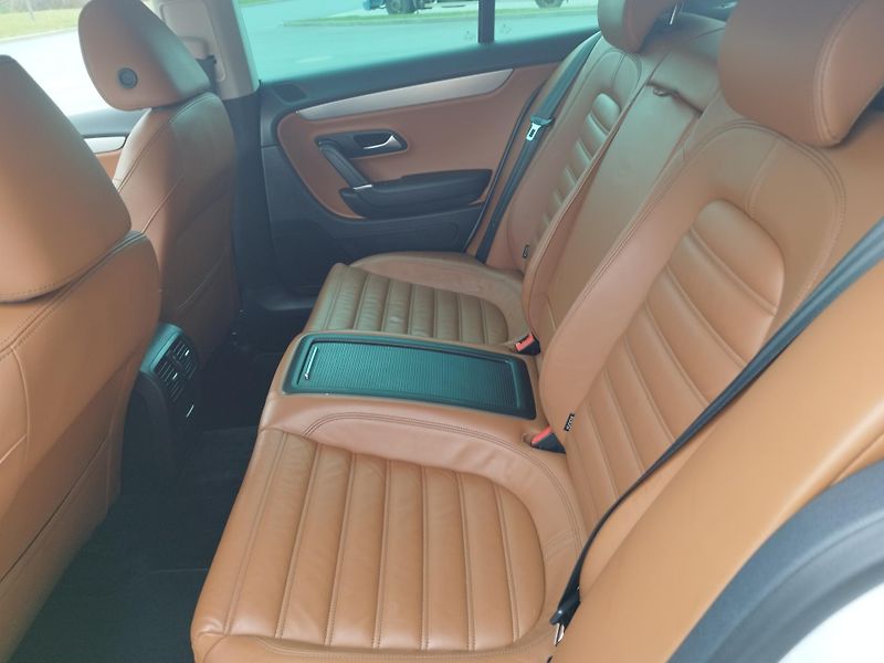 Volkswagen Passat CC 2.0TDI, volat-608 081 843 - fotka 11 z 21