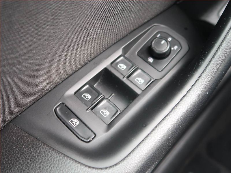 Volkswagen Passat (2018) Comfortline 2.0 TDI, Automat - fotka 17 z 18