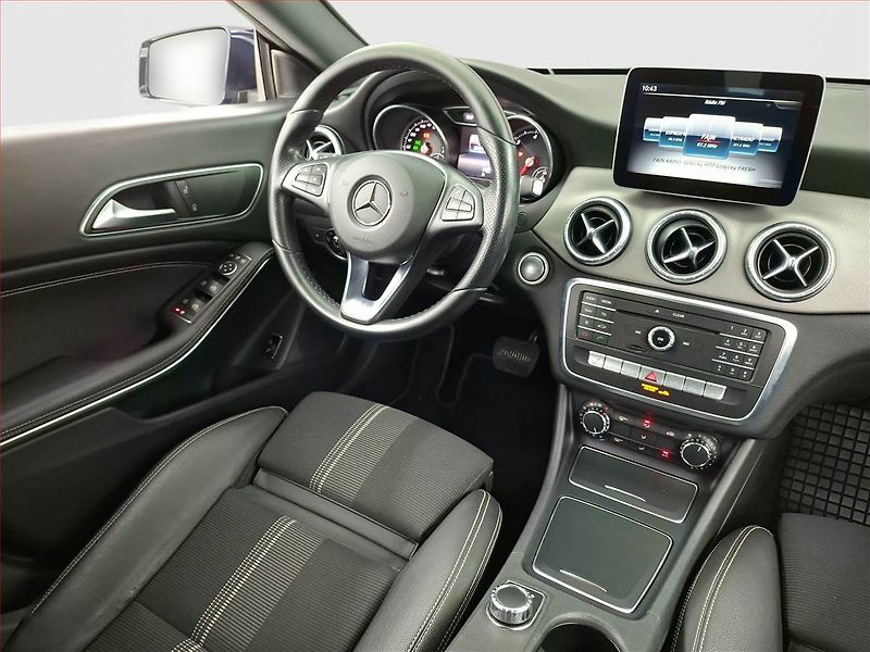 Mercedes-Benz CLA (2017) 200 CDI, Automat, Kůže, Navi - fotka 7 z 23