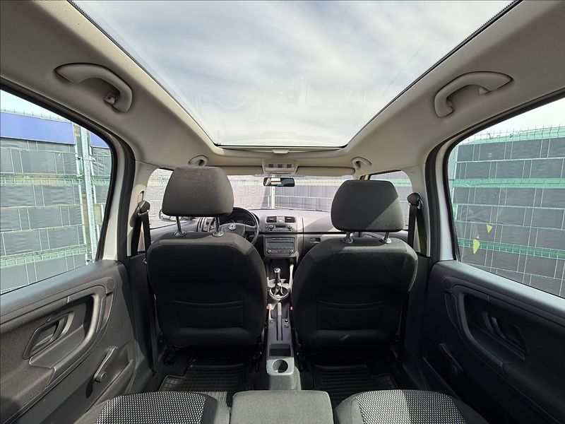 Škoda Roomster 1.2 TSI Scout/Panorama - fotka 9 z 11
