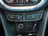 Opel Mokka (2013) 1.6 i, ČR, AC, TZ, park.asist - náhled 16