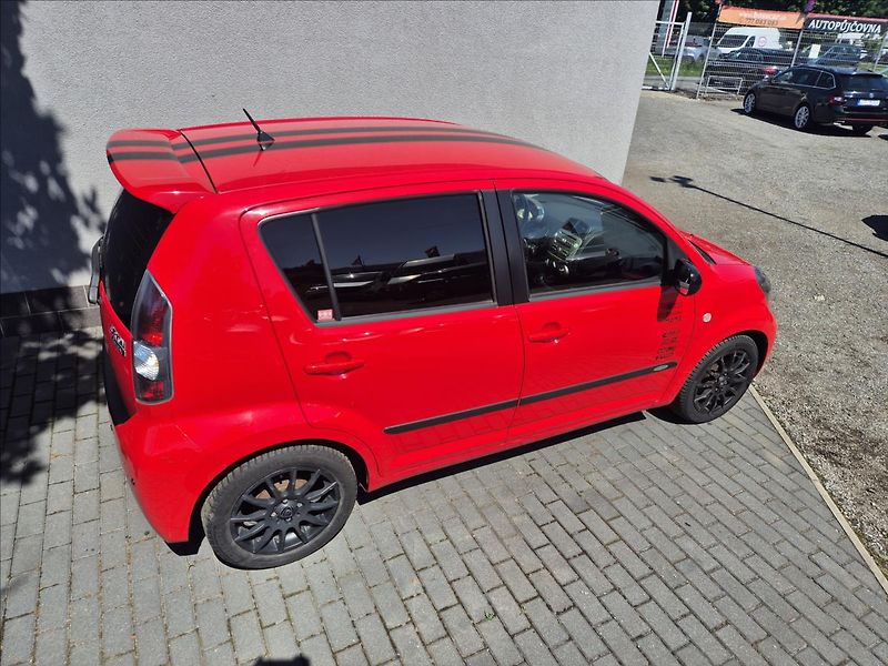 Daihatsu Sirion 1,0 i 51Kw Klima ALU - fotka 7 z 26
