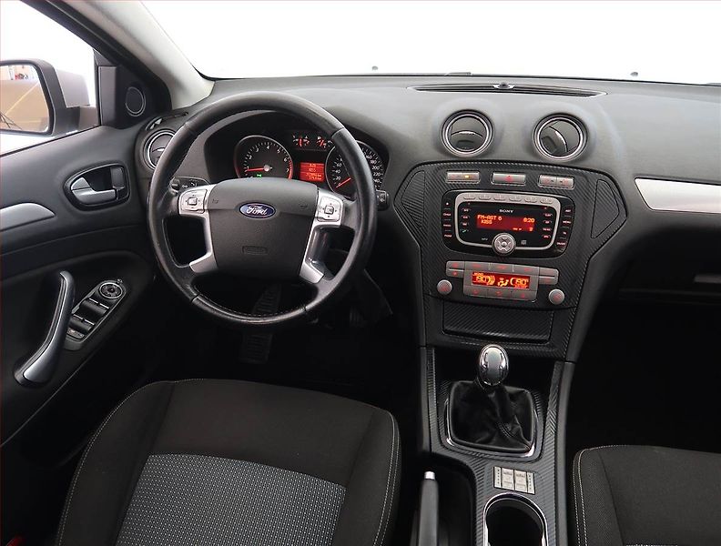 Ford Mondeo (2009) 2.0 16V, nová STK, jezdí dobře - fotka 7 z 19