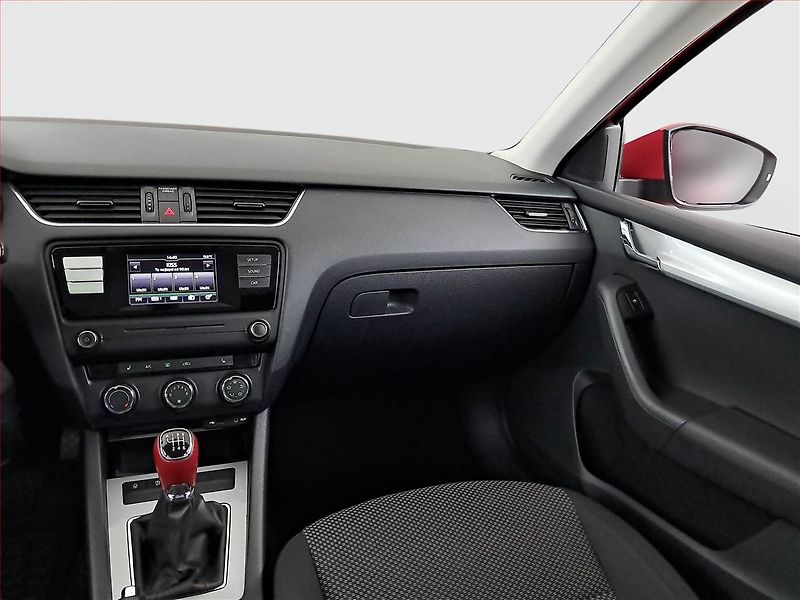 Škoda Octavia (2016) Ambition 1.4 TSI, Tempomat - fotka 8 z 15