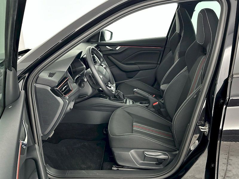 Škoda Kamiq (2025) DSG 1.0TSI 85kW Monte Carlo - fotka 7 z 33
