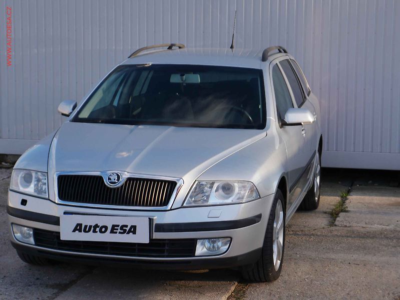 Škoda Octavia (2006) 2.0 TDi, 1.maj, servis.kniha - fotka 3 z 15