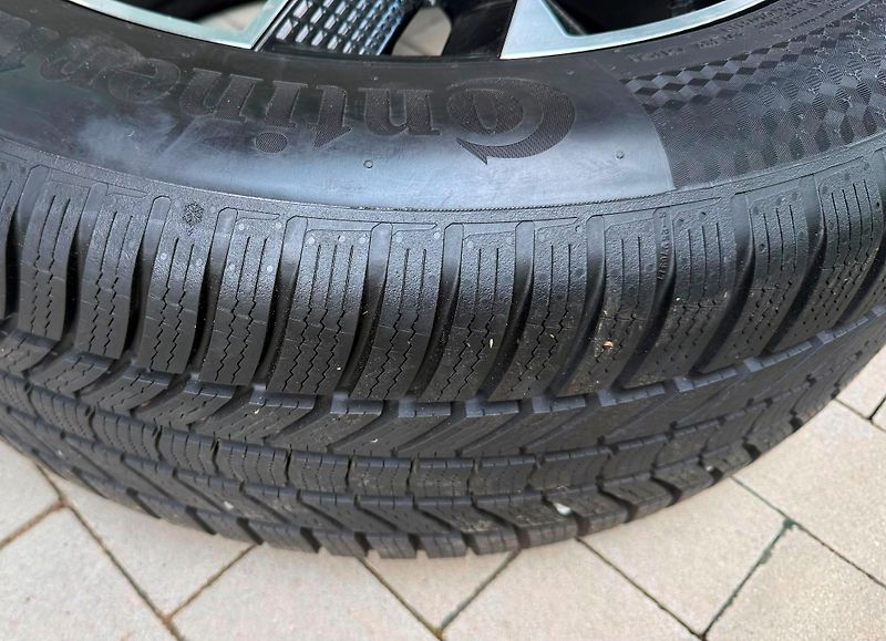 Volkswagen Touareg 3.0 V6 TDi DSG 4MOTION - fotka 44 z 47