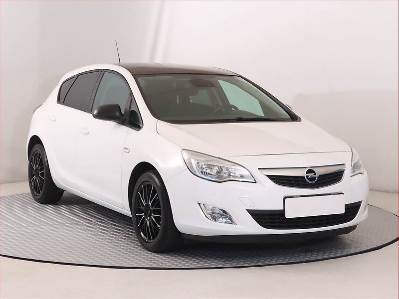 Opel Astra (2012) 1.4 T, Tempomat - fotografie inzerátu