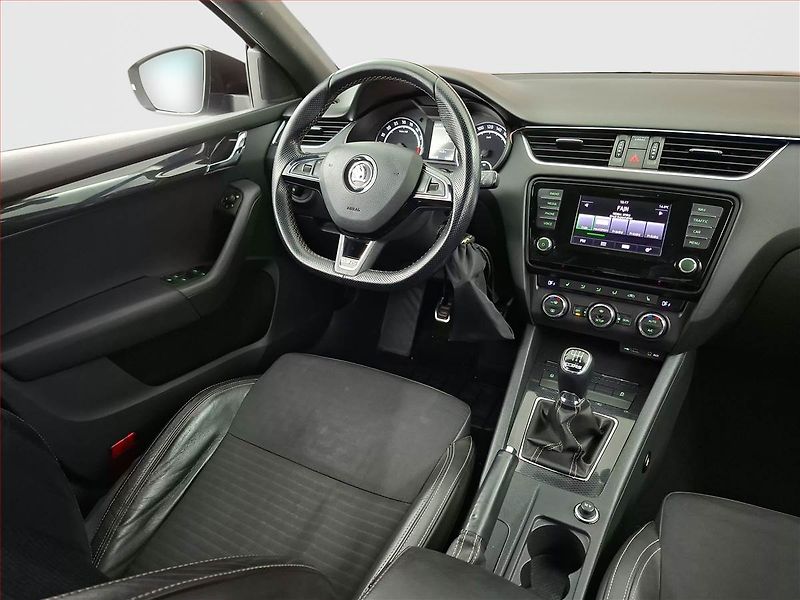 Škoda Octavia (2015) RS 2.0 TDI, Kůže, Bi-Xenony - fotka 7 z 18