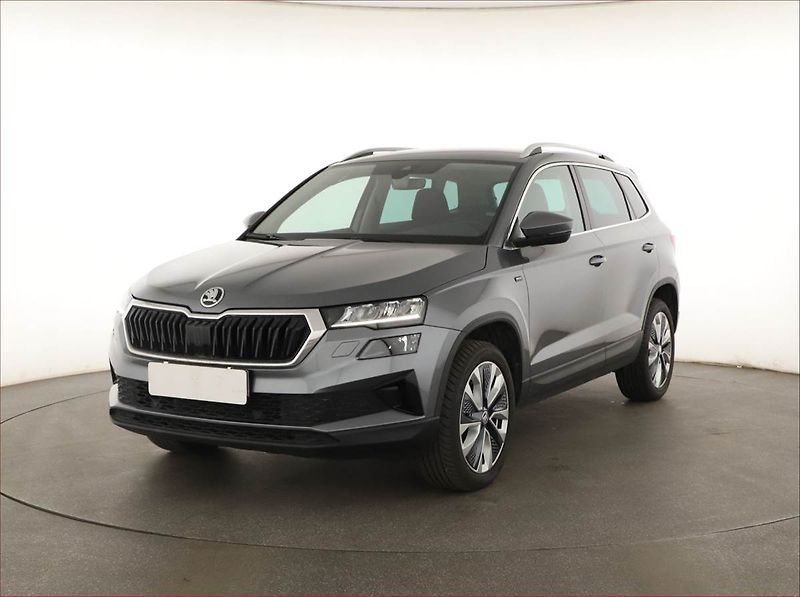 Škoda Karoq (2025) 1.5 TSI, DRIVE, AUTOMAT - fotka 2 z 17