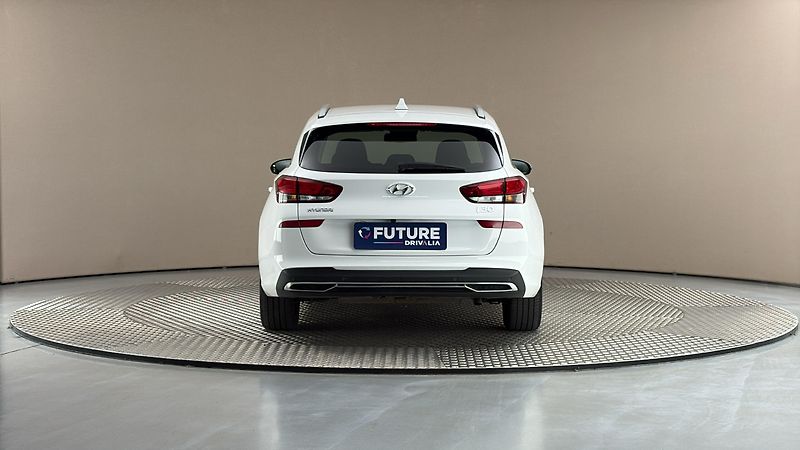 Hyundai i30 1.0 T-GDI Family Smart Kombi - fotka 5 z 24