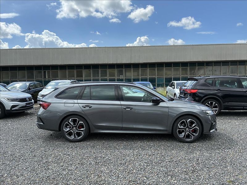 Škoda Octavia 2,0 RS,PANORAMA,TAŽNÉ,KŮŽE - fotka 6 z 33
