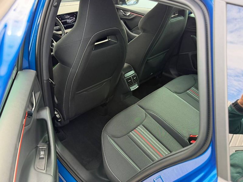 Škoda Kamiq Monte Carlo 1,0 TSI 85 kW 7° D - fotka 9 z 42