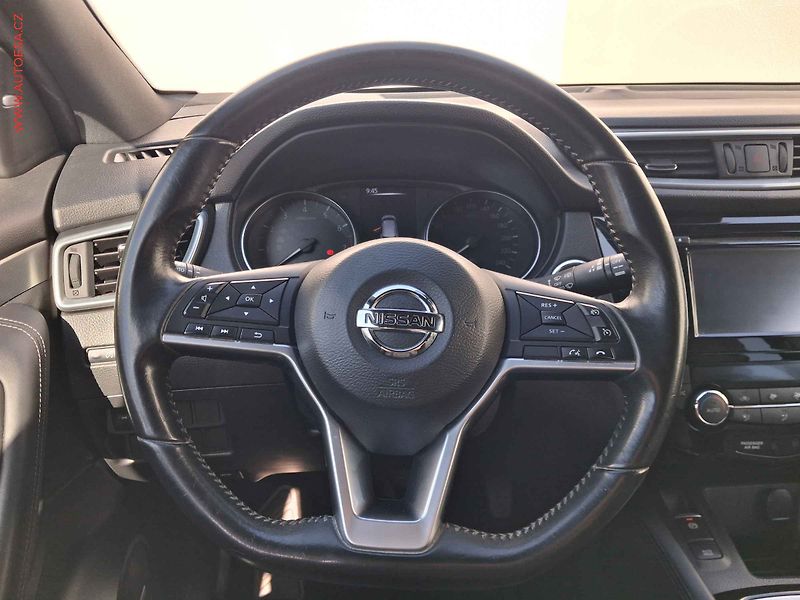 Nissan Qashqai (2017) 1.2 DiG-T, Tekna, +kola - fotka 11 z 21