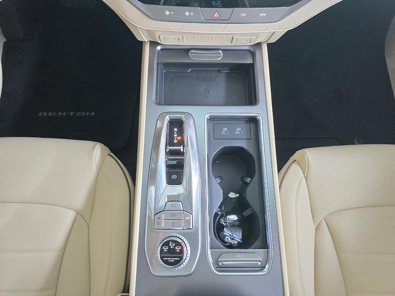 KGM Rexton (2026) 2.2 e-XDI Premium, BP, 4x4 - fotka 11 z 13