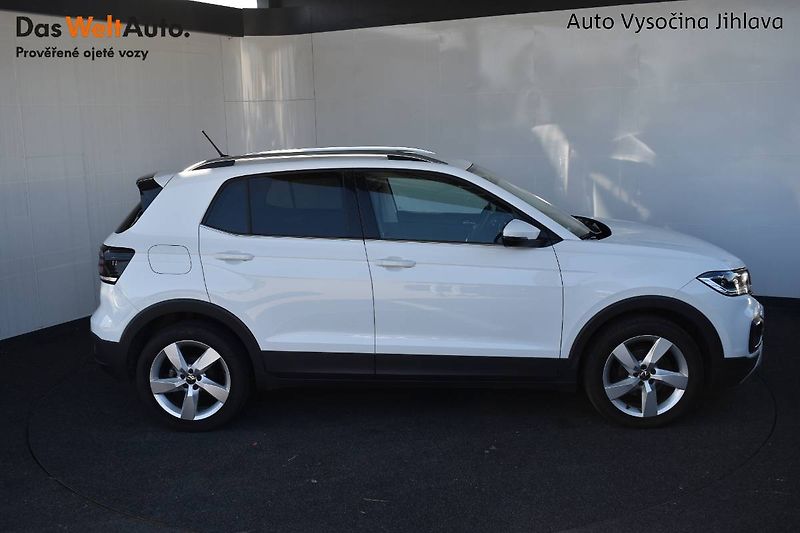 Volkswagen T-Cross (2022) 1.5TSI 110kW DSG, 100% Servis - fotka 8 z 22