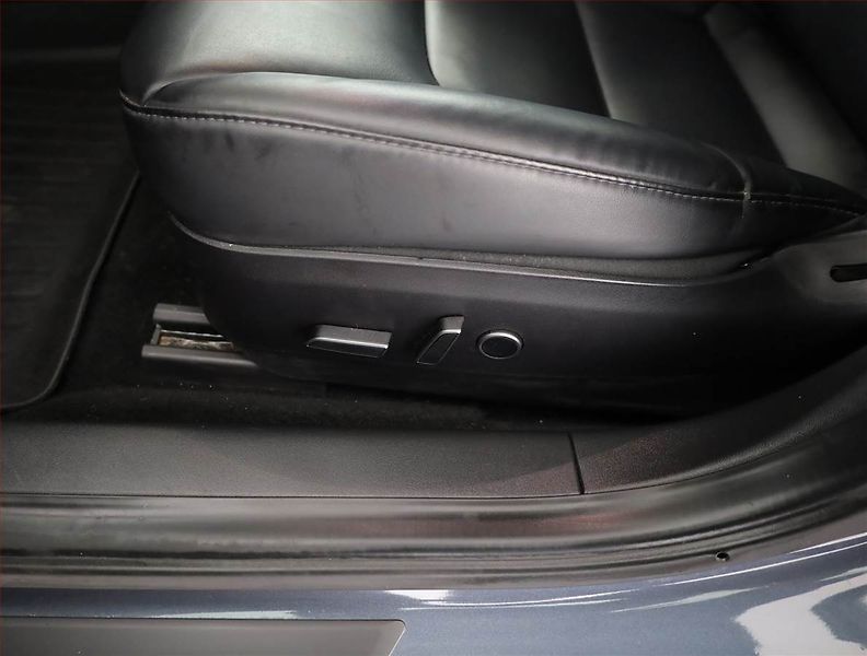 Tesla Model 3 (2021) Std Range Plus 52kWh, SoH 85% - fotka 16 z 21