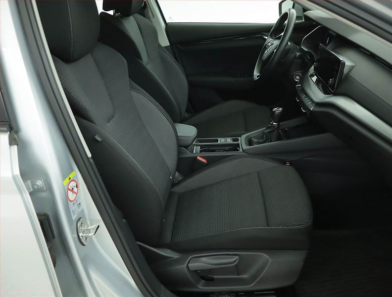 Škoda Octavia (2022) Ambition 2.0 TDI, ČR,1.maj - fotka 9 z 15