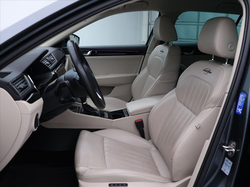 Škoda Superb 2,0 TSI 200kW L&K 4x4 DSG DPH - fotka 12 z 36