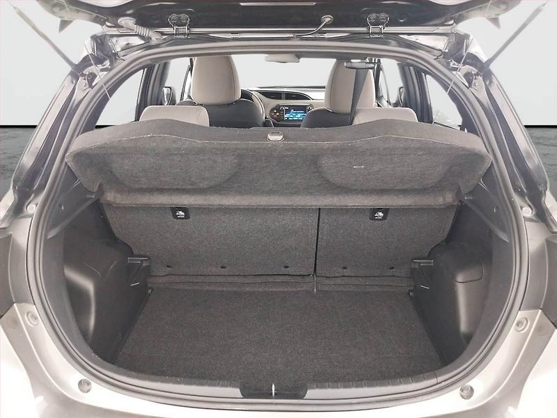 Toyota Yaris (2019) Style 1.5 Hybrid, Automat - fotka 14 z 24