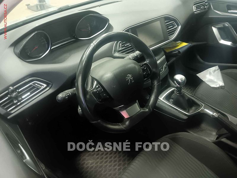Peugeot 308 (2016) 1.6HDi, servis.kniha - fotka 3 z 3