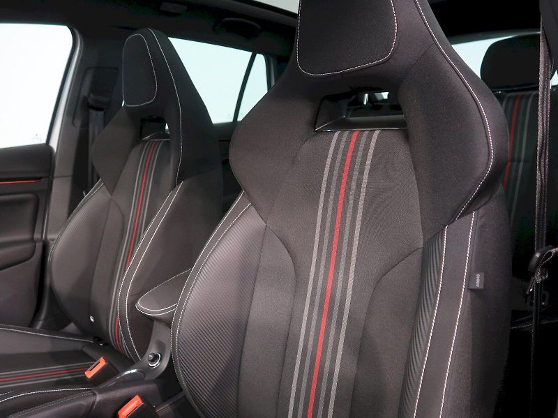 Škoda Scala (2025) MONTE CARLO 1.0TSI 85KW DSG - fotka 14 z 39