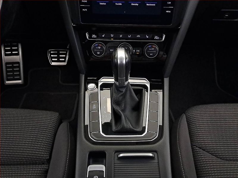 Volkswagen Arteon (2017) Elegance 2.0 TDI, Automat - fotka 13 z 22