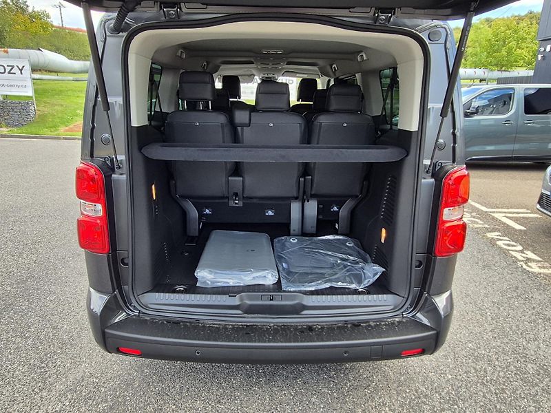 Peugeot Traveller (2026) Allure L3 2.2BlueHDi 180k EAT8 - fotka 14 z 29