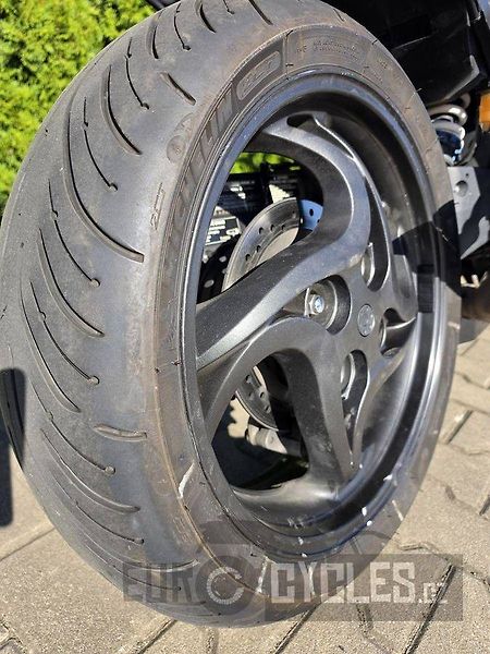 Honda CB 1000 R (2009) ABS - fotka 8 z 18