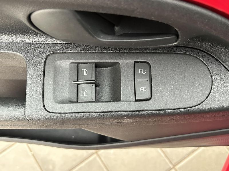 Škoda Citigo 1.0 MPI Ambition Plus - fotka 10 z 23