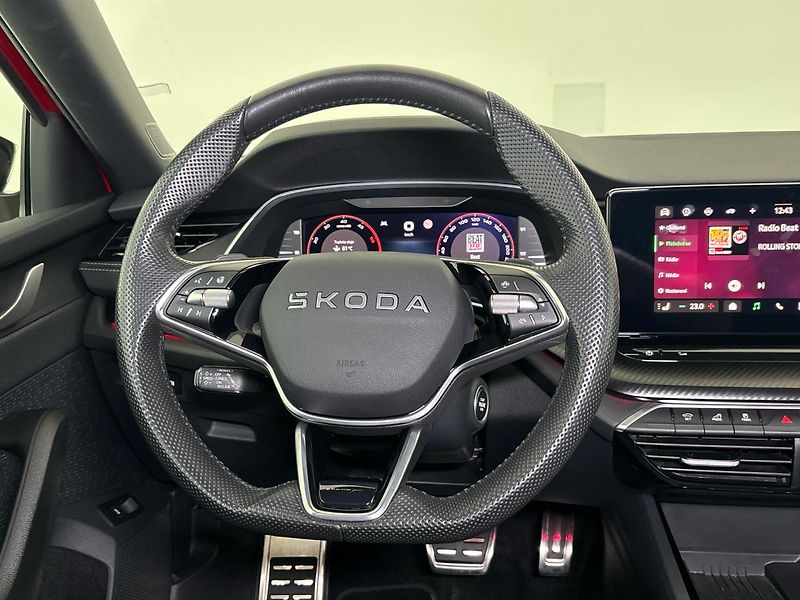 Škoda Octavia Sportline DSG - fotka 18 z 28