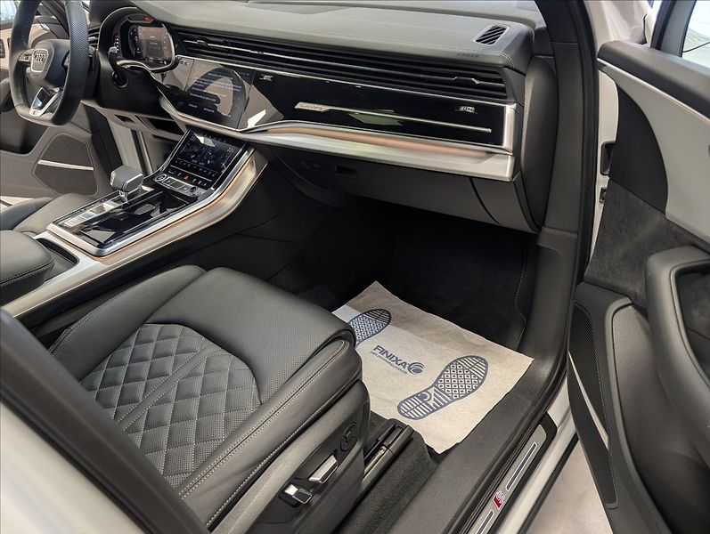 Audi Q7 3.0 TDI 50 s Line - fotka 33 z 35