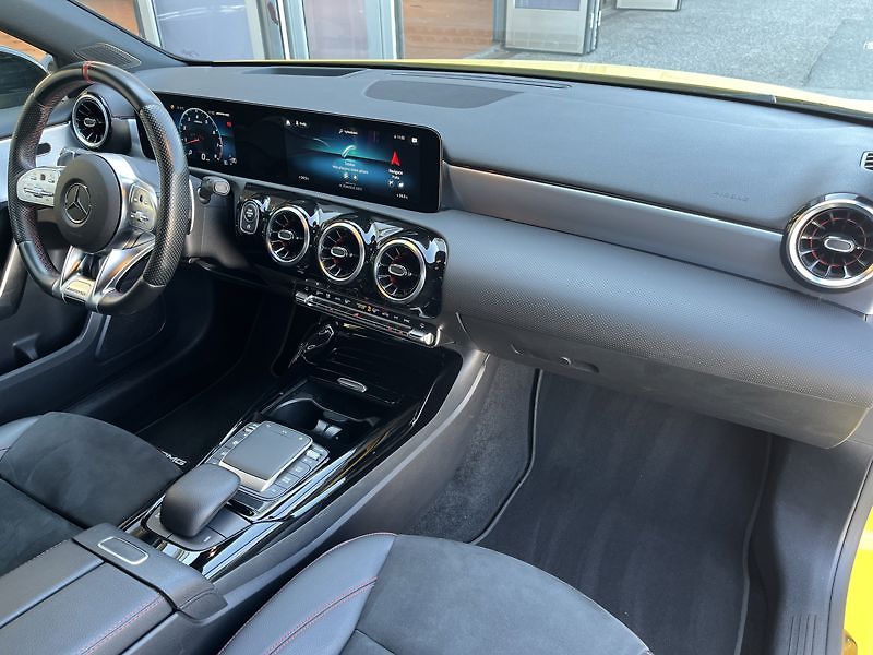 Mercedes-Benz Třídy A A-Třída Mercedes-AMG 35 4MATIC - fotka 15 z 18
