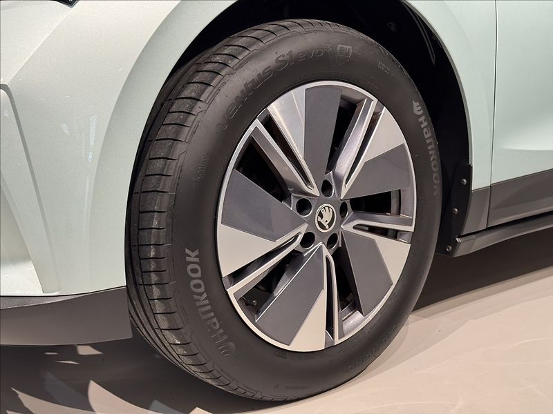 Škoda Enyaq 60 LED Matrix Tepelko Assist - fotka 7 z 50