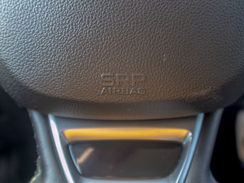 Renault Mégane (2020) 1.4i 75KW - zelená VALENCIA - fotka 32 z 45