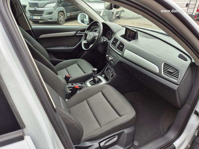 Audi Q3 (2018) 1.4 TFSi 92KW SPORT - fotka 36 z 53