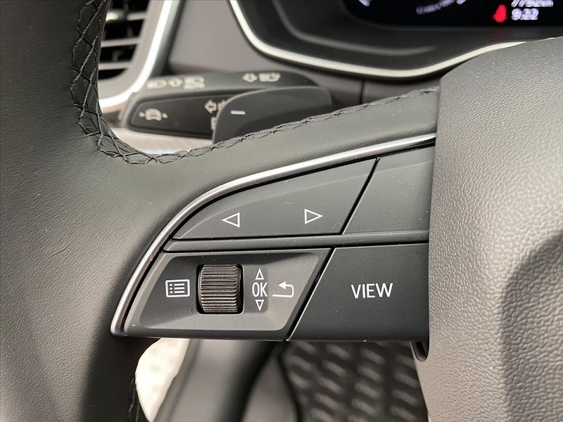Audi Q5 2,0 S-LINE 40TFSI 150kW - fotka 15 z 26
