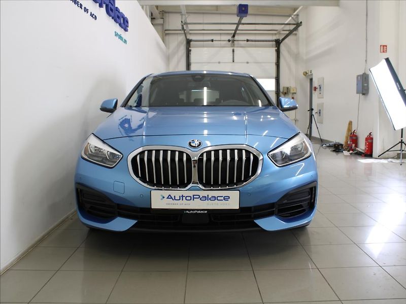BMW Řada 1 118i 103kW AT Advantage ČR   1 - fotka 2 z 13