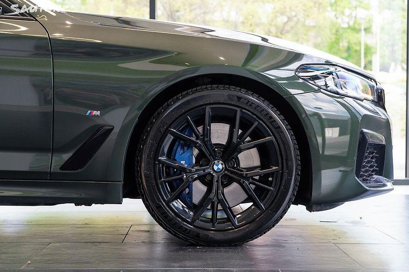 BMW Řada 5 (2021) 540d xDrive možný odpočet DPH - fotka 3 z 26
