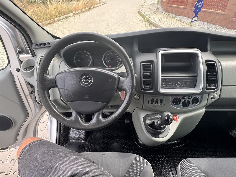 Opel Vivaro 2.0CDTI 84Kw L2 - 9.Mist - fotka 7 z 17