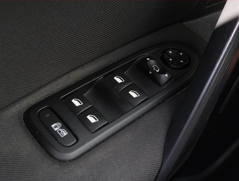 Peugeot 508 (2014) 2.0 HDi, Serv.kniha, Tempomat - fotka 16 z 18