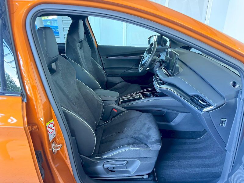 Škoda Enyaq (2024) Sportline 85 210 kW / 82 kWh - fotka 27 z 29