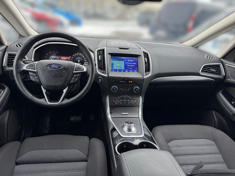 Ford S-MAX (2020) Titanium 2.0 EcoBlue 110kW - fotka 10 z 15